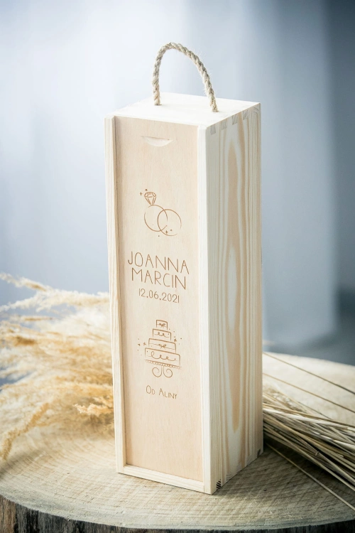 Skrzynka-na-wino-z-okazji-ślubu-i-wesela