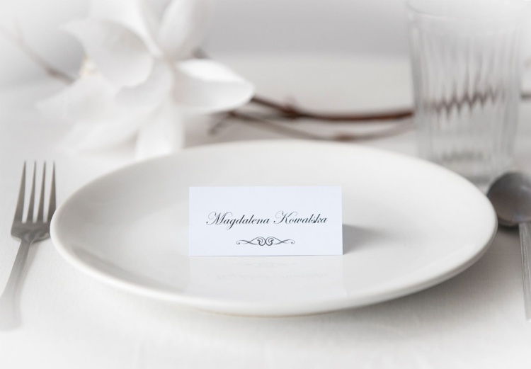 100-klasyczna-z-ozdobnikiem---eleganckie-winietki-ślubne-(2).jpg