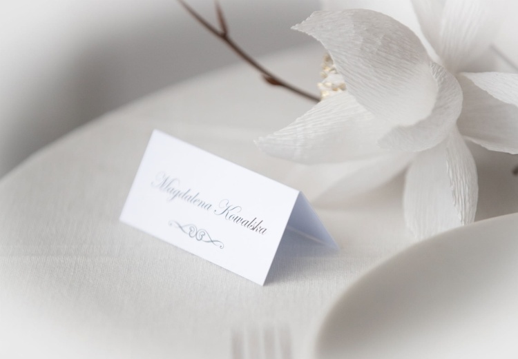 100-klasyczna-z-ozdobnikiem---eleganckie-winietki-ślubne-(3).jpg