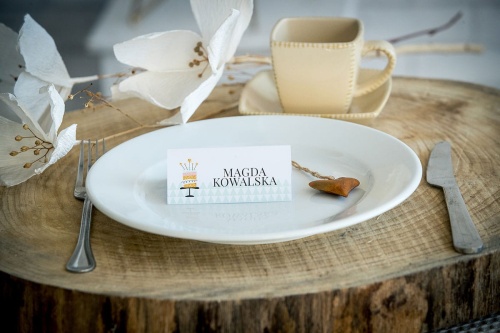 winietki na stół z tortem