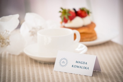 Biało niebieskie  winietki na komunię