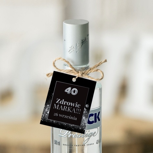 Zestaw eleganckich czarnych zawieszek na wódkę ze srebrnym balonem