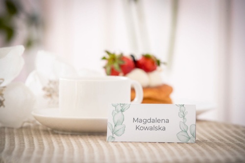 Delikatne winietki ślubne w stylu boho z seledynowymi listkami