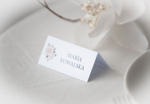 22-roze-lososiowe---winietki-na-stół-z-różą--(1).jpg