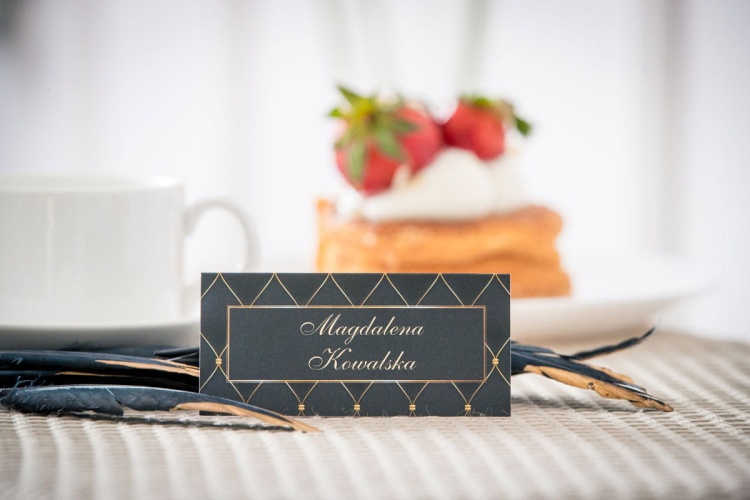 Złote winietki na 18, pikowane, czarne