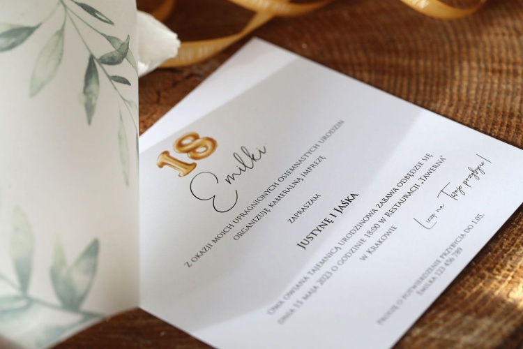 Zaproszenia na 18 urodziny z zielonymi listeczkami