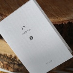 Minimalistyczne zaproszenie na 18 urodziny z kulą dyskotekową