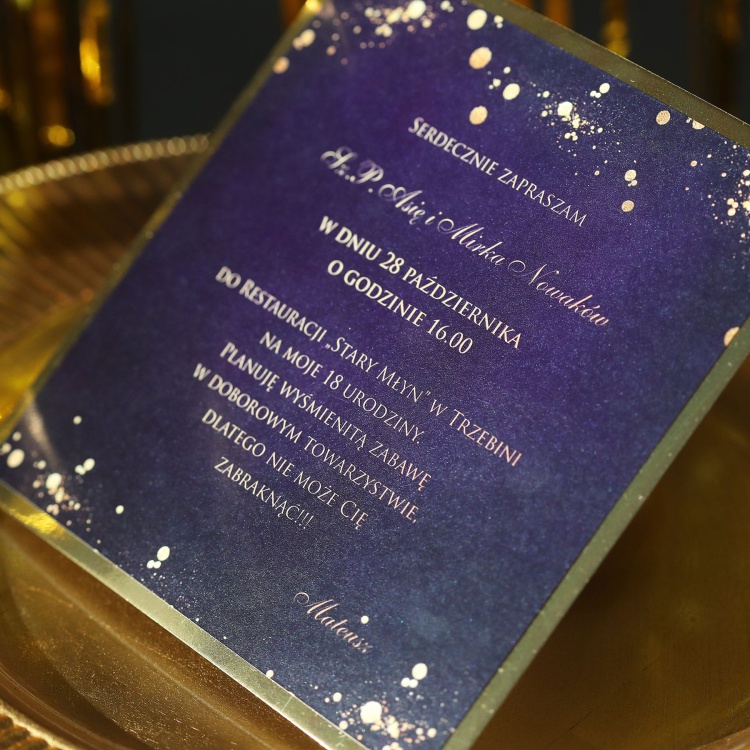 Fioletowo-złote zaproszenia na 18 urodziny