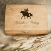Szkatułka, pudełko z dedykacją na ślub - para jeżdżąca konno