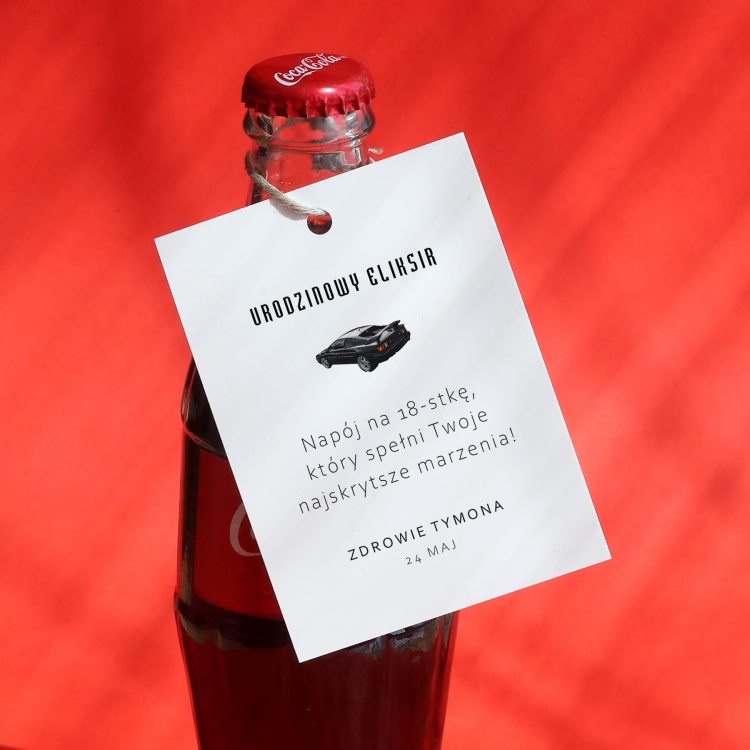 Urodzinowe zawieszki ze sportowym autem - zestaw 18 szt