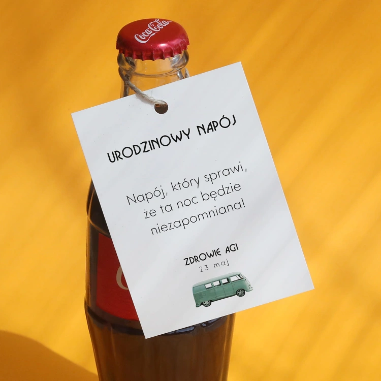 Urodzinowe zawieszki z retro autem - zestaw 18 szt