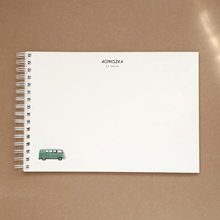 Księga gości w stylu retro na przyjęcie urodzinowe - strona w środku