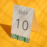 Numerki na stół urodzinowy z motywem roślinnym