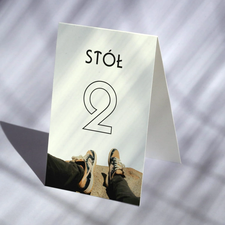 Numerki na stół urodzinowy ze wzorem retro