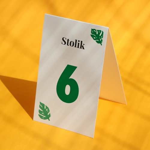 Numerki na stół urodzinowy z listkami