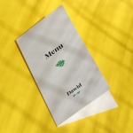 Karty menu na przyjęcie z listkiem okładka