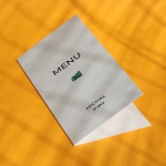 Karty menu na przyjęcie z liściem okładka