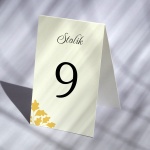 Numerki na stół urodzinowy z żółtą gałązką