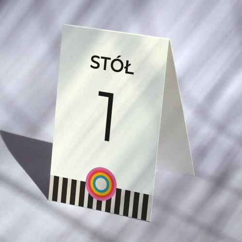 Numerki na stół urodzinowy z paskami