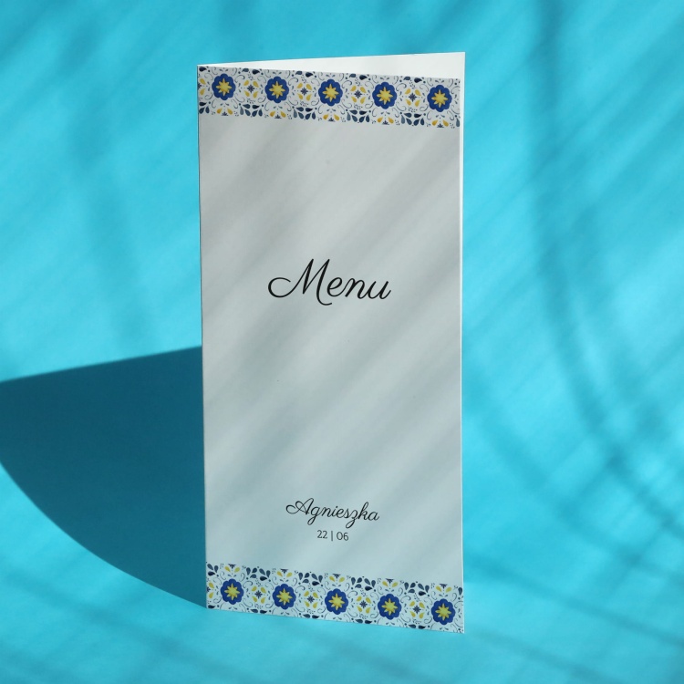 Karty menu na przyjęcie z eleganckim wzorem- okładka