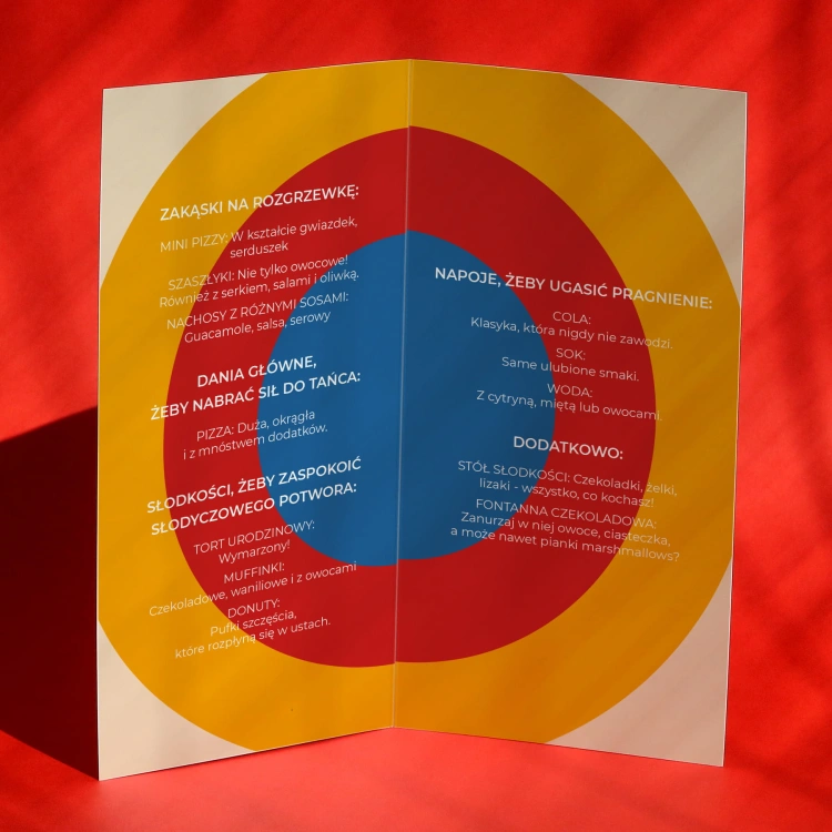 Karty menu na przyjęcie z kolorowym wzorem- środek