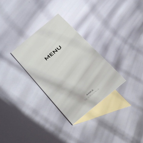 Karty menu na przyjęcie z kolorowym wzorkiem- okładka