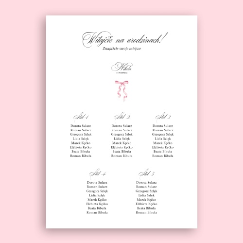 Plan stołu urodzinowego z różową wstążką