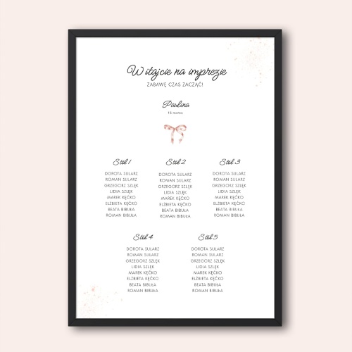 Plan stołu urodzinowego z delikatną wstążką