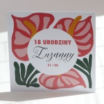 Kwadratowe zaproszenia urodzinowe z botanicznym motywem kwiatów