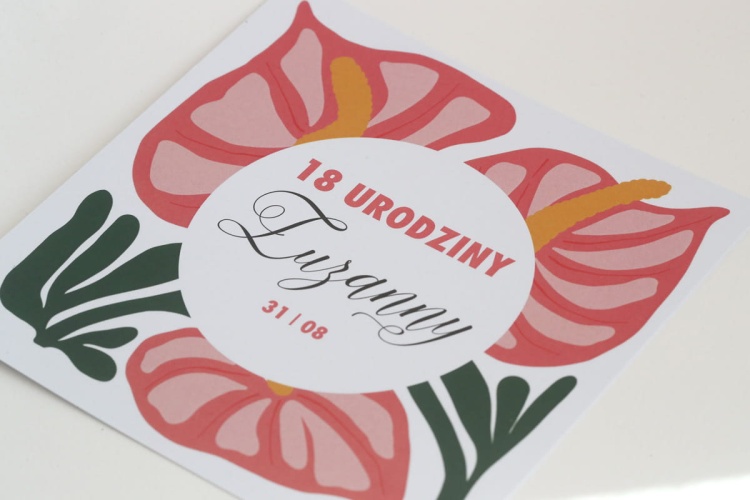 Kwadratowe zaproszenia urodzinowe z botanicznym motywem kwiatów