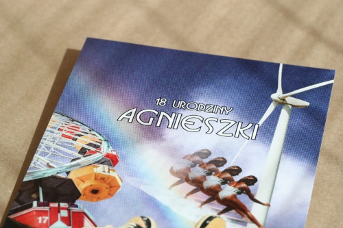 Zaproszenia urodzinowe z kolażem w stylu retro