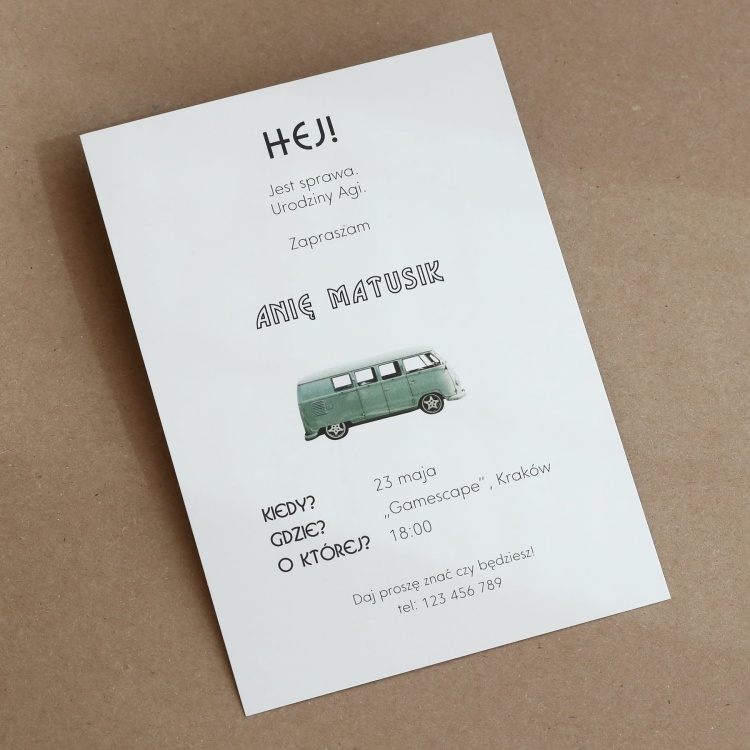 Zaproszenia urodzinowe z kolażem w stylu retro