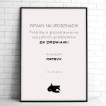 Tablice powitalne na przyjęcie urodzinowe z siedzącym stworkiem