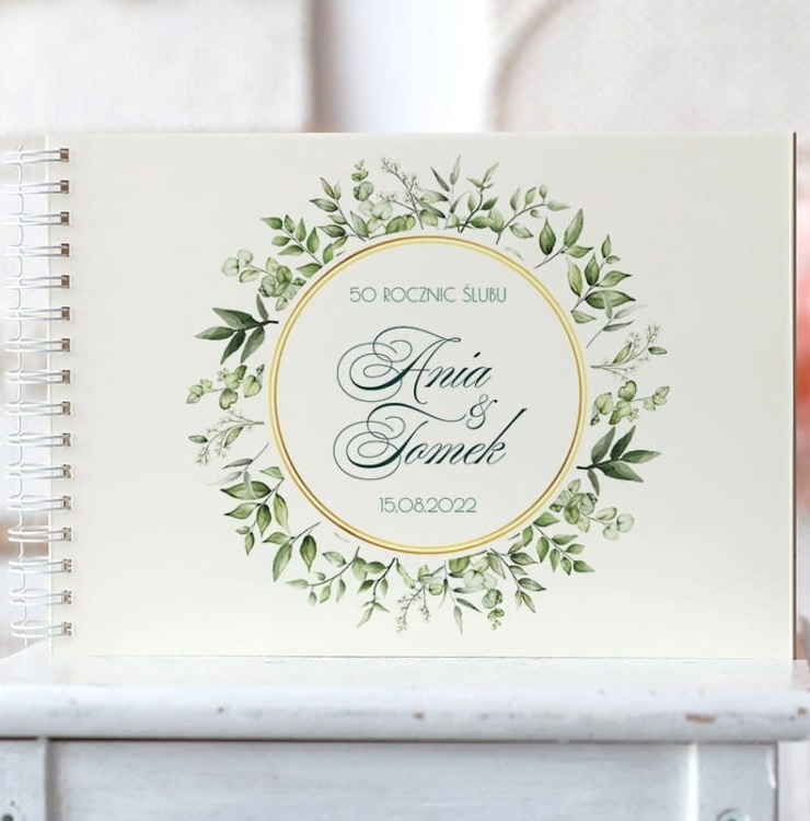 Pomysłowy prezent na ślub - Kronika 50 rocznic