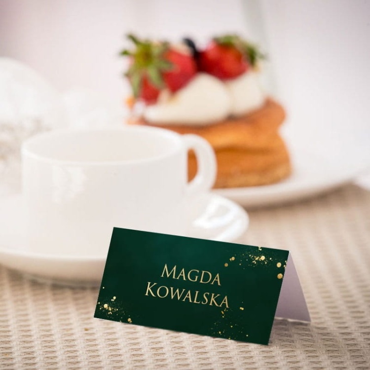 Szmaragdowo-złote winietki na urodziny