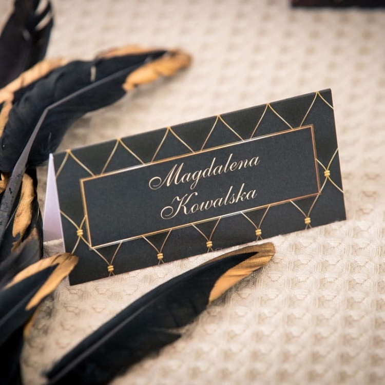 Złote winietki na 18, pikowane, czarne