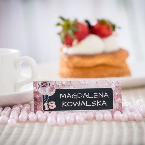 Winietki na 18 urodziny - blady róż