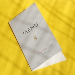 Karty menu na przyjęcie urodzinowe z tortem