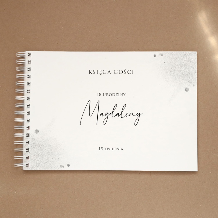 Księga gości na przyjęcie urodzinowe ze srebrnym brokatem