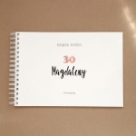 Księga gości na przyjęcie urodzinowe z balonową cyfrą