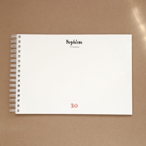 Księga gości na przyjęcie urodzinowe z balonową cyfrą