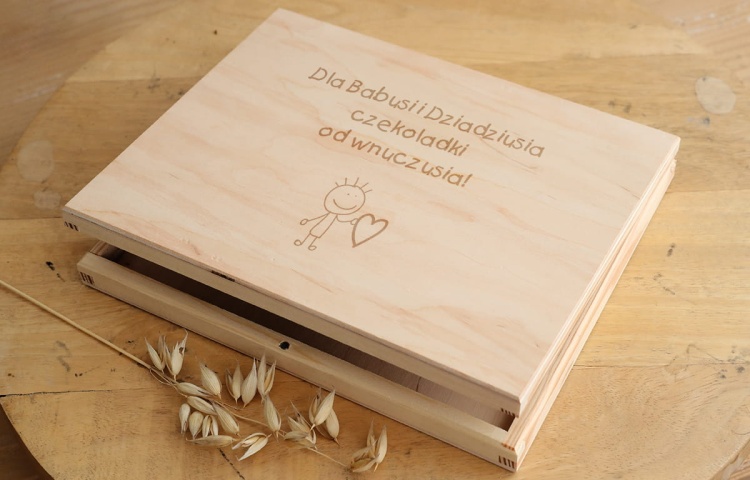 Dzień babci i dziadka - pudełko z grawerem na merci