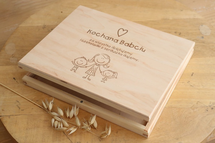 Dzień babci i dziadka - pudełko z grawerem na merci