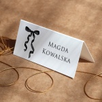 Winietki urodzinowe z czarną wstążką