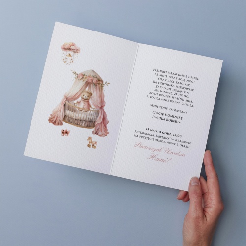 Zaproszenia na roczek dla małej królewny