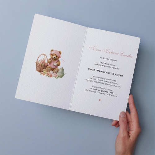 Zaproszenia na roczek ze słodkim misiem - rozkładane 12x17 cm