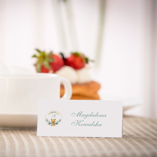 Winietki na komunię z kielichem i roślinami