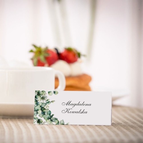 Winietki na komunię z listkami eukaliptusa