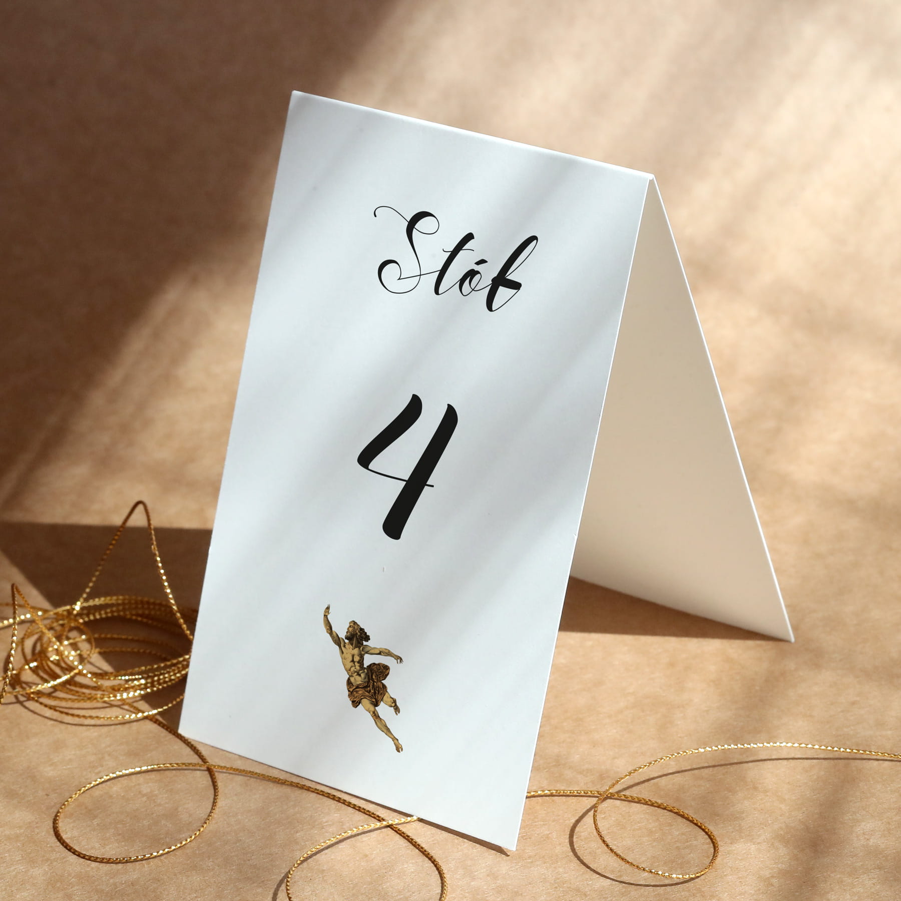 Vintage numerki na stół urodzinowy