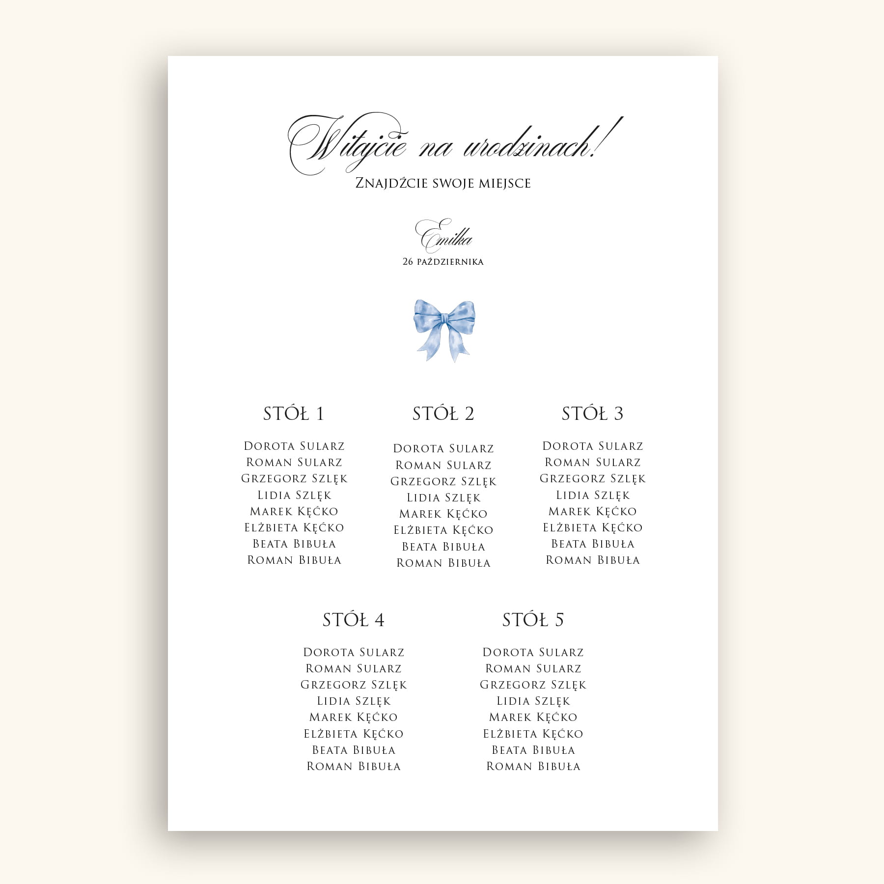 Plan stołu urodzinowego z niebieską kokardką